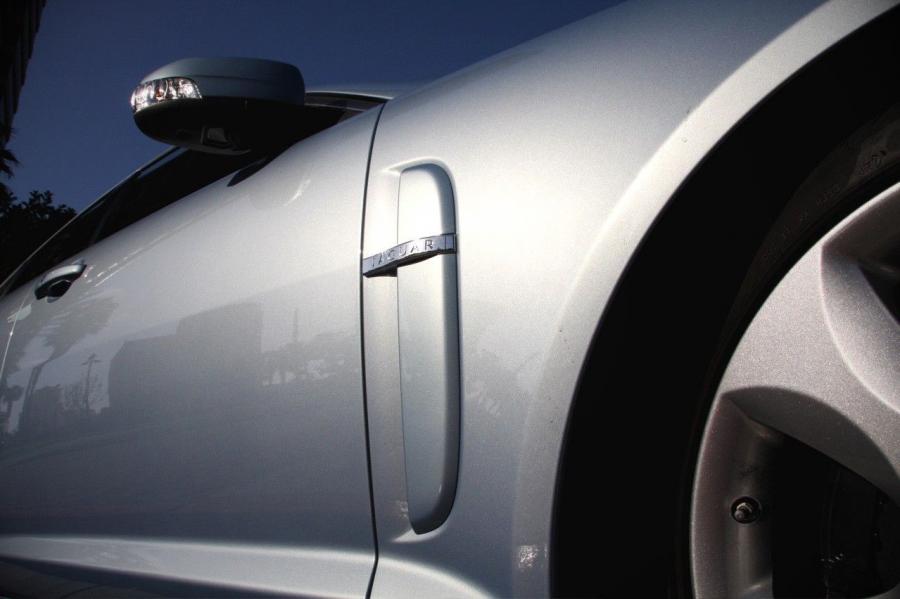  Jaguar XF 2008 года  (фото 156 из 175)